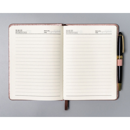 Rosa Notizbuch im B6-Format, liniert, mit Gummiband zum Verschließen – Peterson