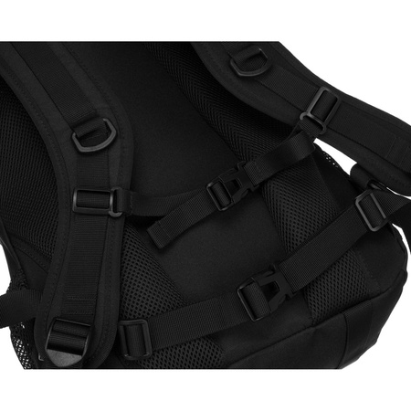 Schwarzer, militärischer Rucksack mit Kompressionsriemen – Peterson