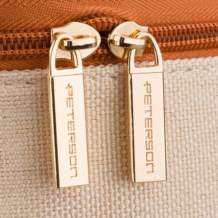 Beige-braune Kosmetiktasche aus synthetischem Stoff ausgestattet mit einem Griff, mit Reißverschluss geschlossen - Peterson