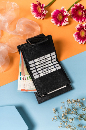 Kleine Damen Geldbörse aus Leder mit Druckknopf und Bügelverschluss – Lorenti