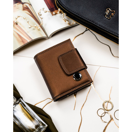 Braune Damen-Geldbörse aus Natur- und Öko-Leder, mit Druckknopf und Bügelverschluss – Peterson