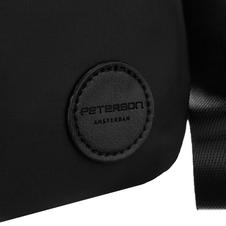 Schwarze Damen-Umhängetasche aus Nylon, ein Hauptfach und mit Reißverschluss geschlossen - Peterson