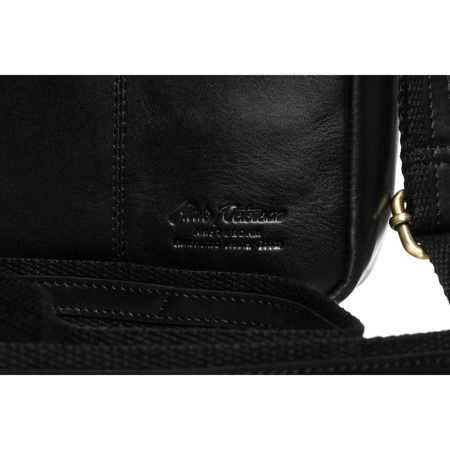 Kleine Herren-Umhängetasche aus Leder in Schwarz – Peterson