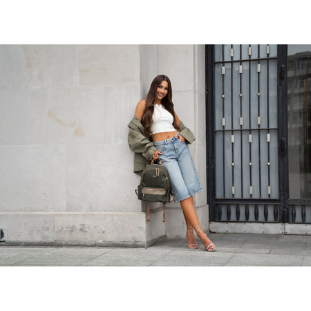 Grüner, städtischer Damenrucksack aus Polyester mit Reißverschlüssen verschließbar – Peterson