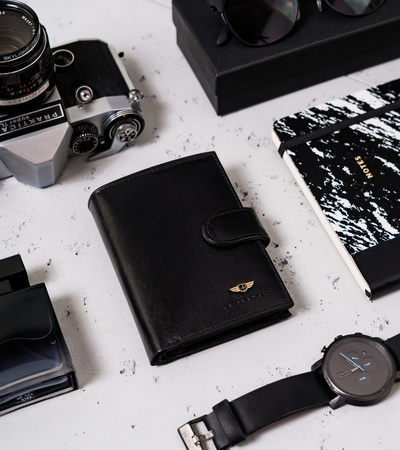 Kartenetui aus Leder mit RFID Protect – Peterson