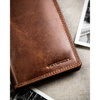 Vertikale Herren-Geldbörse aus Leder in Braun ohne äußeren Verschluss - Peterson
