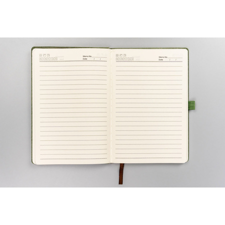 Grünes Notizbuch A5 mit Gummiband – Peterson