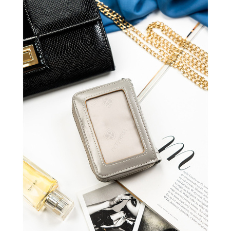 Kleine, weiße Damen Geldbörse aus Kunst- und Echtleder – Peterson