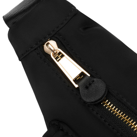 Schwarze Damen-Umhängetasche aus Nylon, aufgehängt an einem verstellbaren Gürtel – Peterson