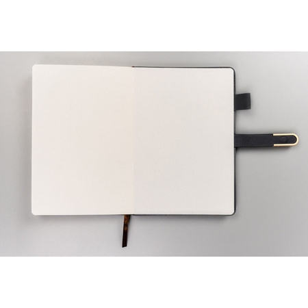 Geschenkset: Graues A5-Notizbuch mit schwarzem Kugelschreiber – Peterson