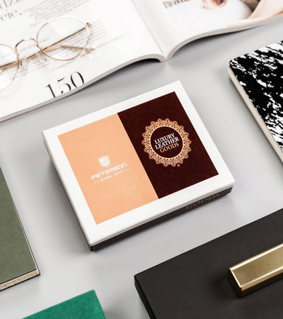 Kleine Damen Geldbörse aus Leder mit Druckknopf und Bügelverschluss – Peterson