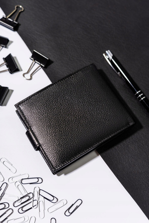 Große geräumige Herren Geldbörse aus echtem Leder – Rovicky