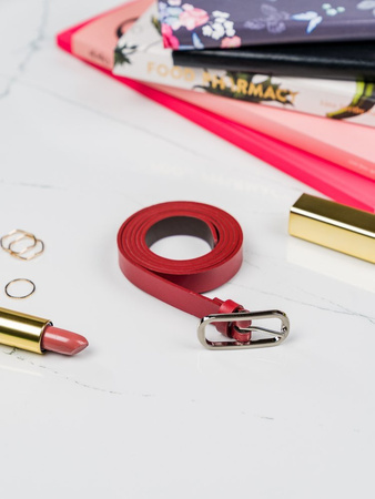 Klassischer Damen Gürtel mit silberfarbener Metallschnalle