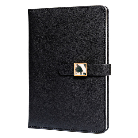 Geschenkset: Schwarzes Notizbuch mit Linien, Magnetverschluss und schwarzer Kugelschreiber – Peterson