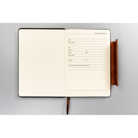 Schwarz-brauner Planer im A5-Format mit Magnetverschluss – Peterson