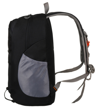 Leichter, schwarzer Wanderrucksack mit Brustgurt – Peterson