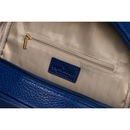 Gesteppt, modischer dunkelblauer Damen Rucksack mit goldenen Nieten aus Öko-Leder – Peterson