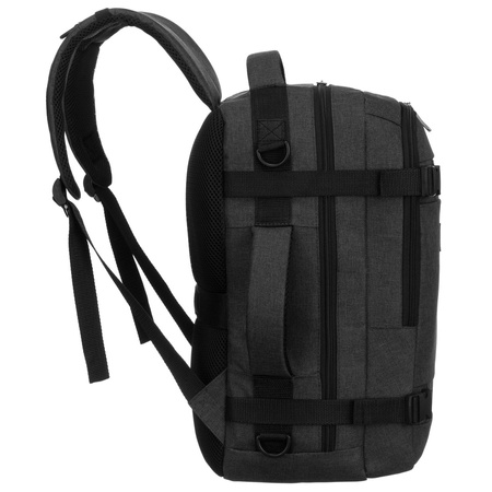 Geräumiger, schwarzer Reiserucksack aus Polyester, ideal als Handgepäck – Peterson