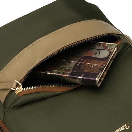 Grüner, städtischer Damenrucksack aus Polyester mit Reißverschlüssen verschließbar – Peterson