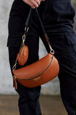 Geräumige Damen Gürteltasche mit breitem Gurt und zusätzlicher Geldbörse – Peterson