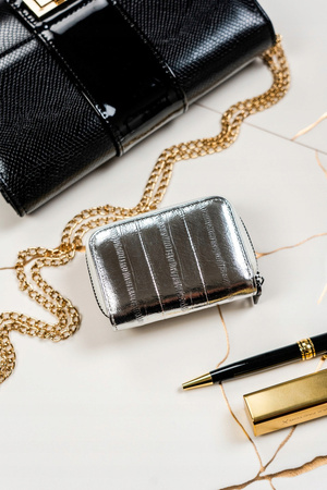 Kleine, elegante Damen Geldbörse aus echtem Leder – Lorenti