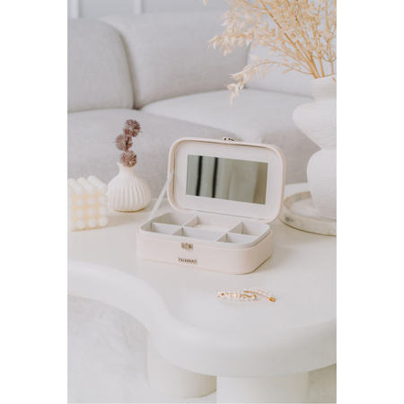 Geräumige Schmuckschatulle in Beige – Peterson