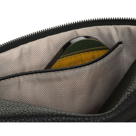 Städtische, schwarze Damen-Bauchtasche aus Öko-Leder, die an einem verstellbaren Gürtel hängt – Peterson