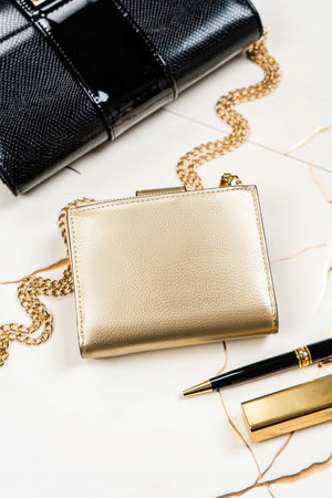 Elegante Damen Geldbörse aus Öko-Leder mit zwei Fächern – Peterson