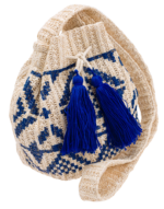 Kleine Strohtasche im Beuteldesign mit Pompons – ideal für den Sommer – Cavaldi