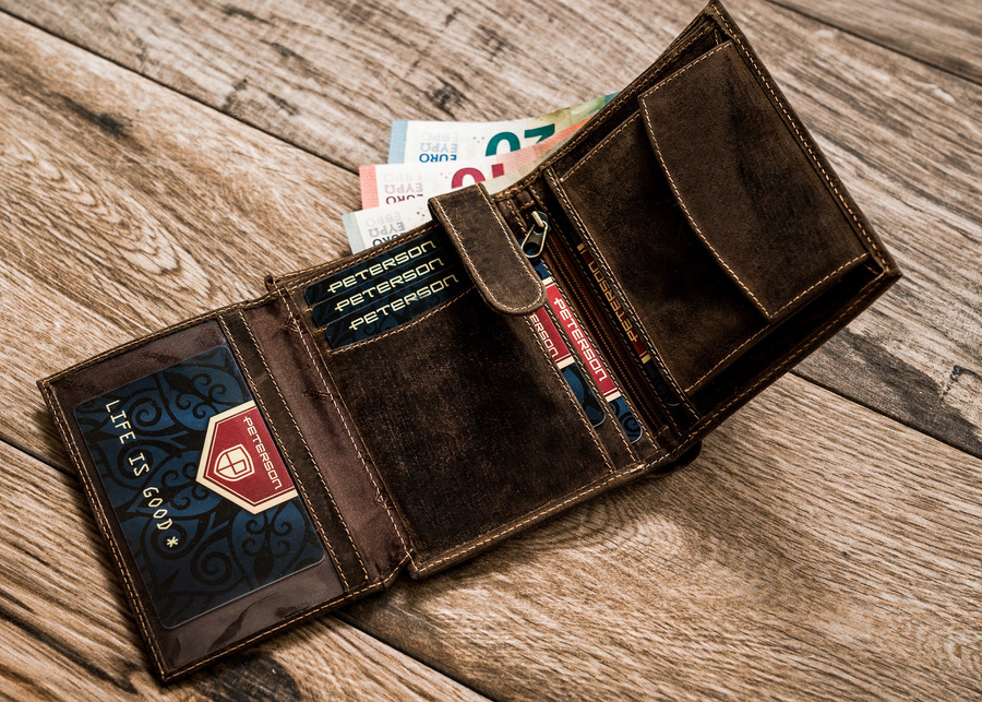 Herren Geldbörse aus Nubukleder im Retro-Stil – Peterson – Bild 8