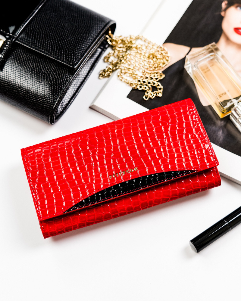 Große Damen Geldbörse aus Lackleder mit Animal-Print – Peterson
