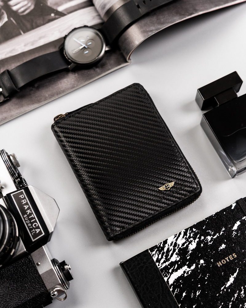 Herren Geldbörse aus Leder mit Reißverschluss und Carbon-Beschichtung – Peterson