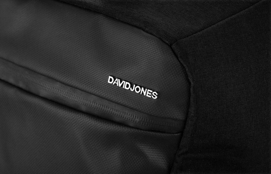 Moderner Laptop Rucksack mit USB-Anschluss – David Jones – Bild 5