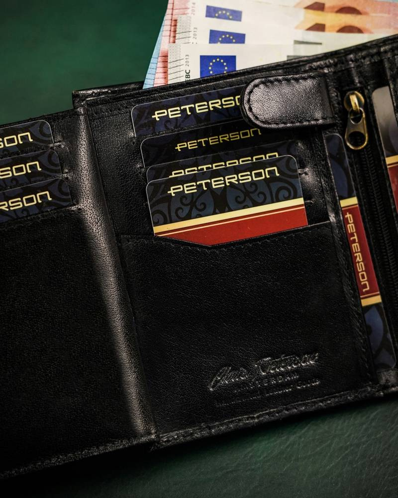 Große Herren Geldbörse aus Leder mit Druckknopf – Peterson – Bild 9