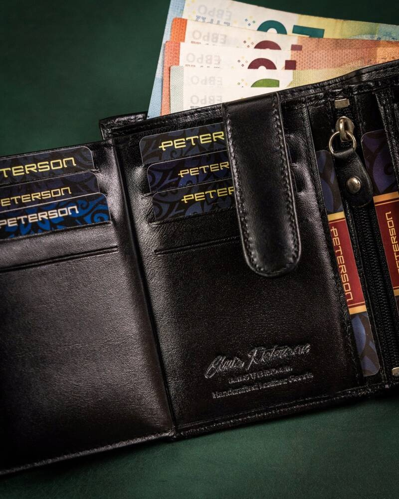 Geschenkset: Herren Geldbörse aus Leder und Schlüsselanhänger – Peterson – Bild 9