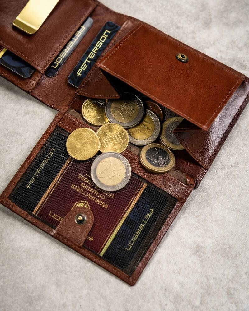 Geschenkset: Herren Geldbörse aus Leder, Etui und Schlüsselanhänger – Peterson – Bild 8