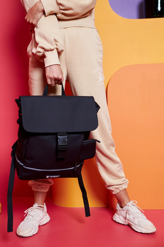 Robuster City Rucksack aus Synthetikmaterial mit Etui im Set – Peterson – Bild 11