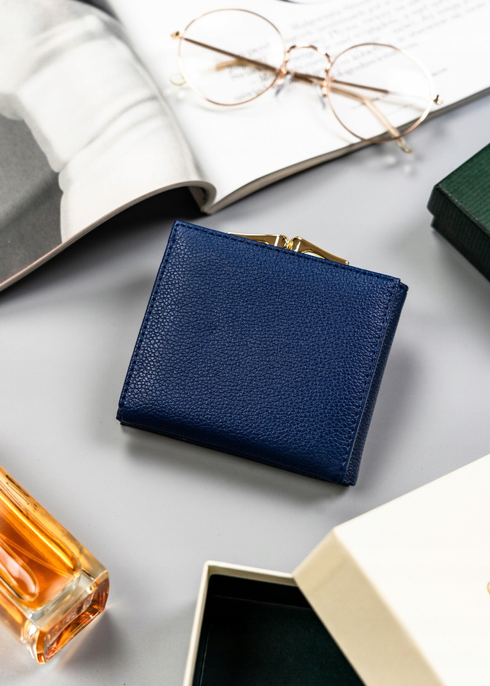 Kleine Damen Geldbörse aus Öko-Leder mit Druckknopf und Bügelverschluss – Milano Design – Bild 4