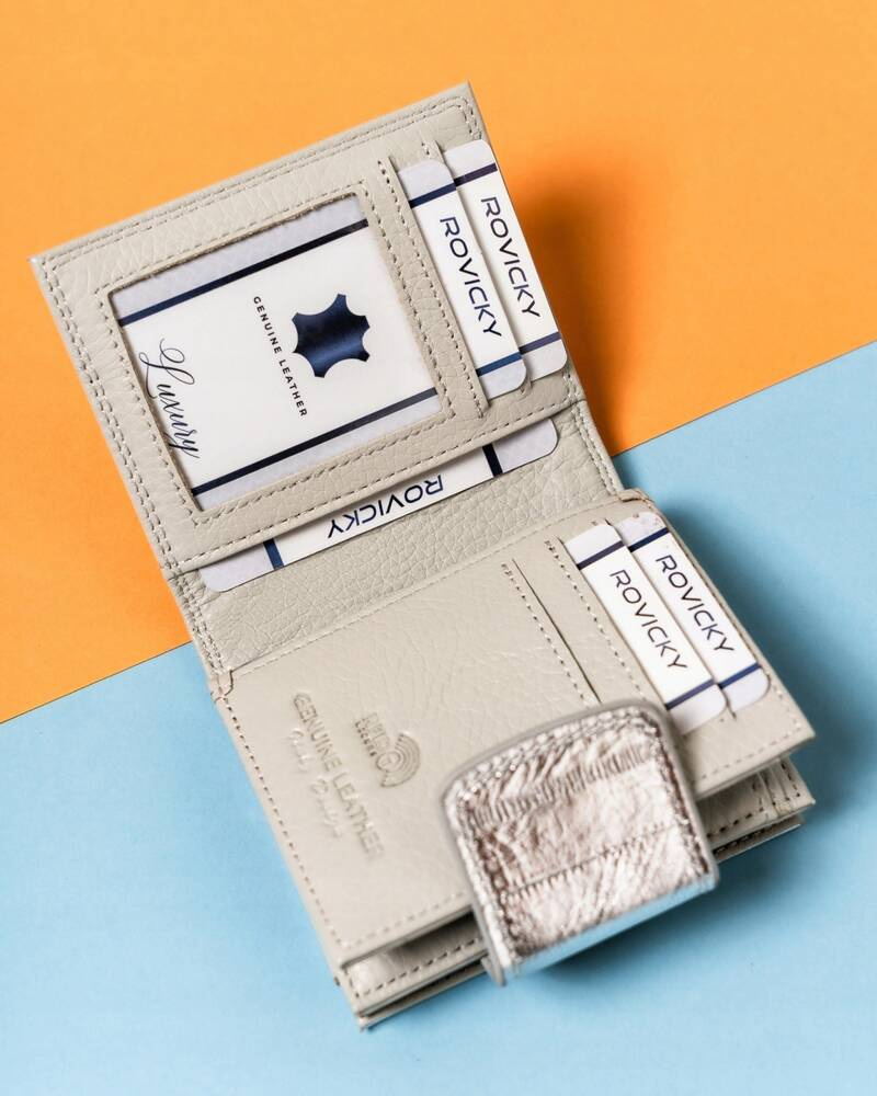 Elegante, kleine Damen Geldbörse aus Leder mit Bügel- und Druckknopf – Lorenti – Bild 5