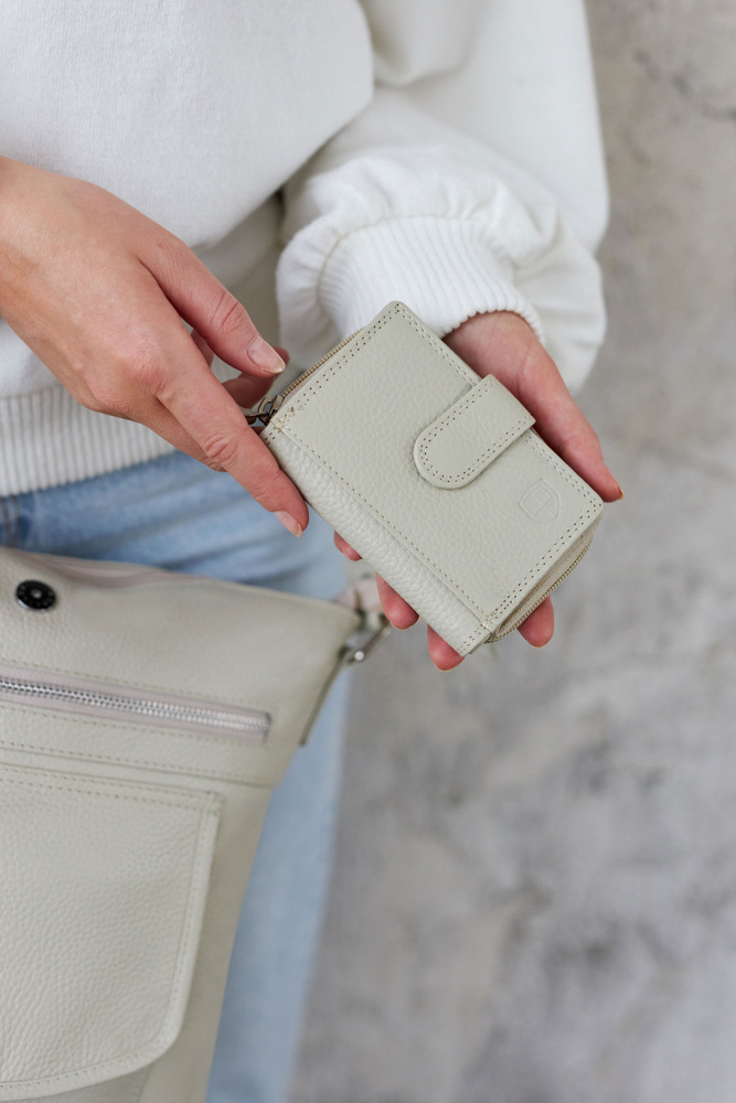 Klassische Crossbody Umhängetasche mit Geldbörse – Peterson – Bild 9