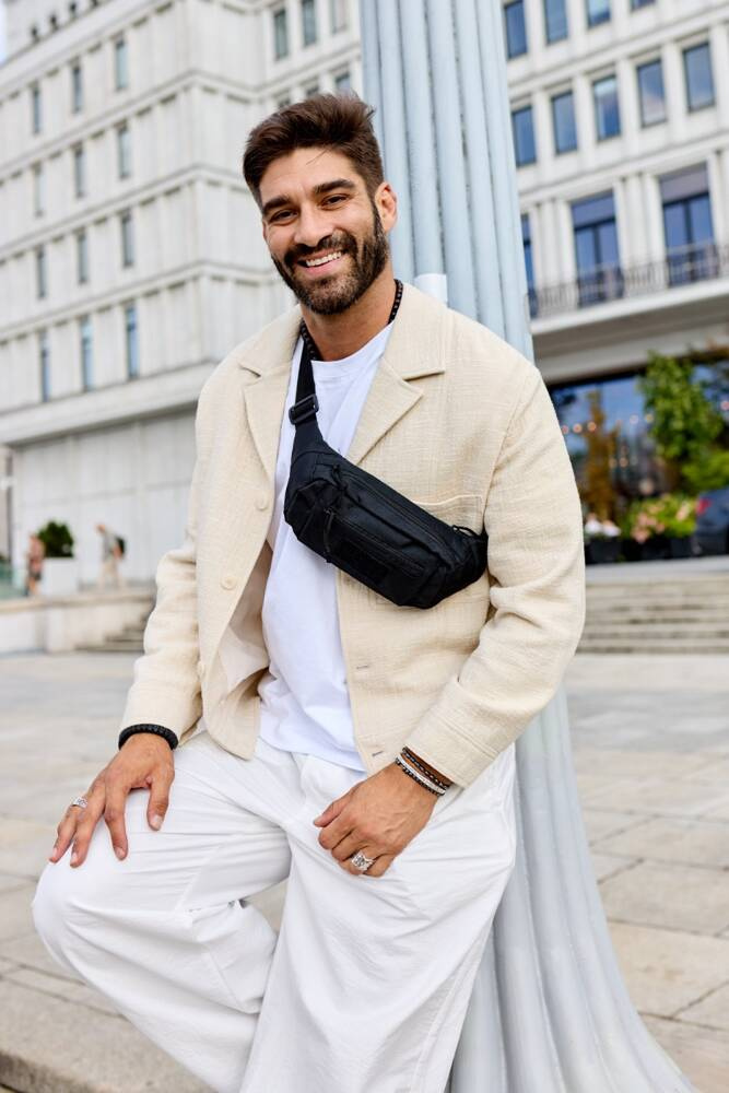 Geräumige, sportliche Hüfttasche für Herren aus Polyester – Rovicky – Bild 3