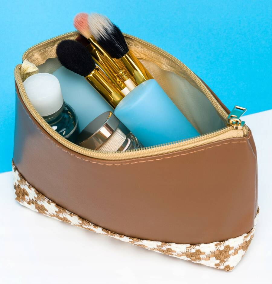 Reise-Kosmetiktasche für Damen aus Öko-Leder – Rovicky – Bild 7