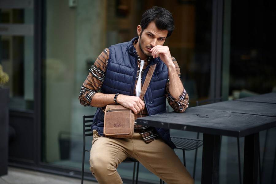 Herren-Ledertasche mit Taschen - Always Wild – Bild 6