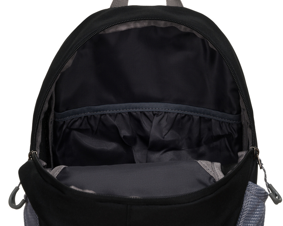Leichter, schwarzer Wanderrucksack mit Brustgurt – Peterson – Bild 8