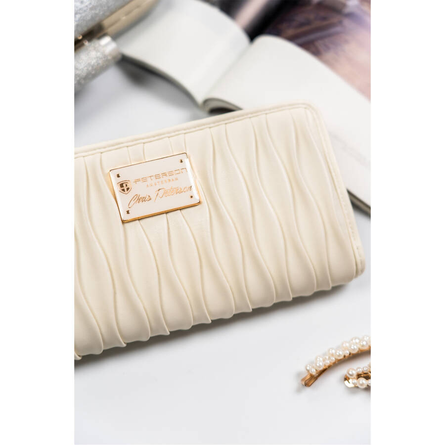 Große Damen Geldbörse aus Öko-Leder in Creme mit Faltenstruktur – Rovicky – Bild 4