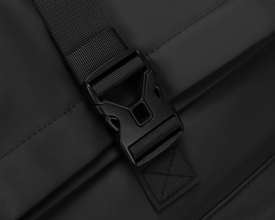 Großer City-Rucksack aus wasserabweisendem Material in Schwarz – Peterson – Bild 11