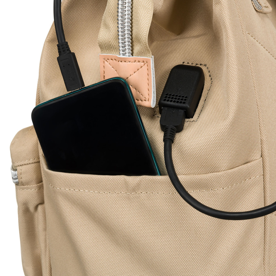 Reisefreundlicher Damen Rucksack aus Polyester in Beige mit verstellbaren Trägern – Peterson – Bild 12