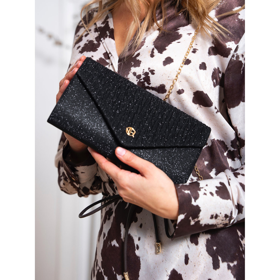 Schwarze Damen Clutch mit Fischgrätmuster und Kettenträger – Rovicky – Bild 4