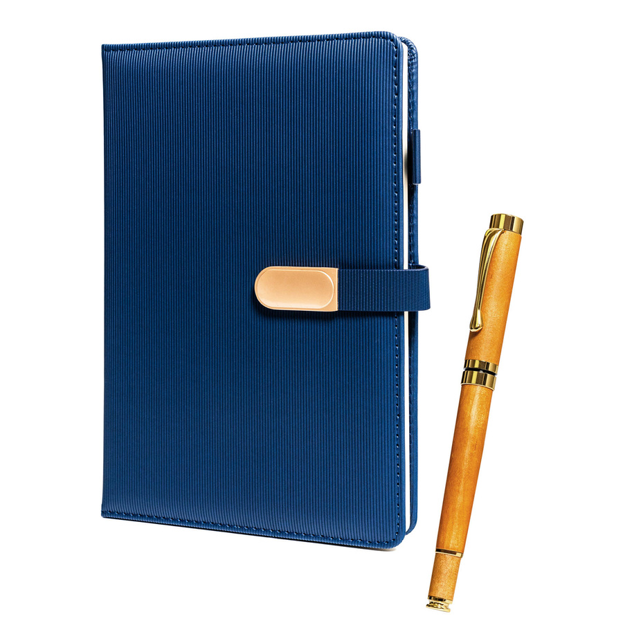 Geschenkset: Elegantes A5-Linien-Notizbuch in Marineblau mit schwarzem Kugelschreiber – Peterson – Bild 2