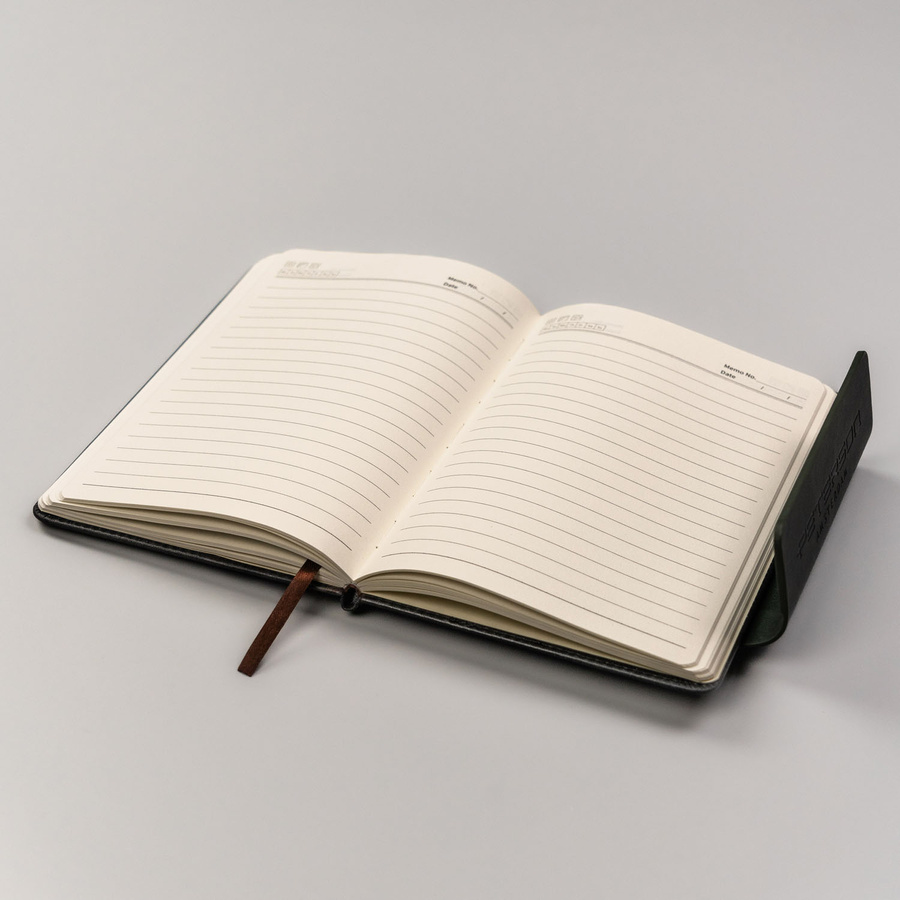 Schwarz-grünes Notizbuch im A5-Format mit Magnetverschluss, liniert – Peterson – Bild 6